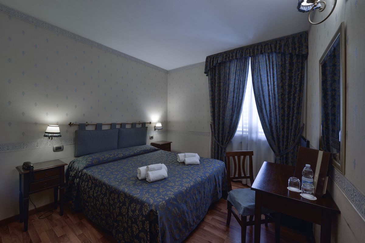 Chambre double standard avec lit supplémentaire